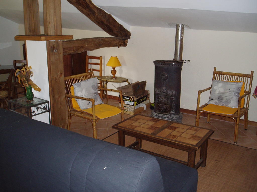Gite Des Monts Saint-Izaire Zimmer foto