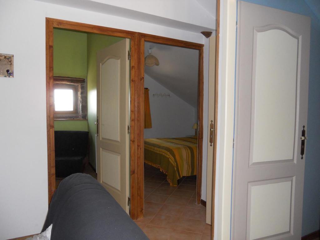 Gite Des Monts Saint-Izaire Zimmer foto